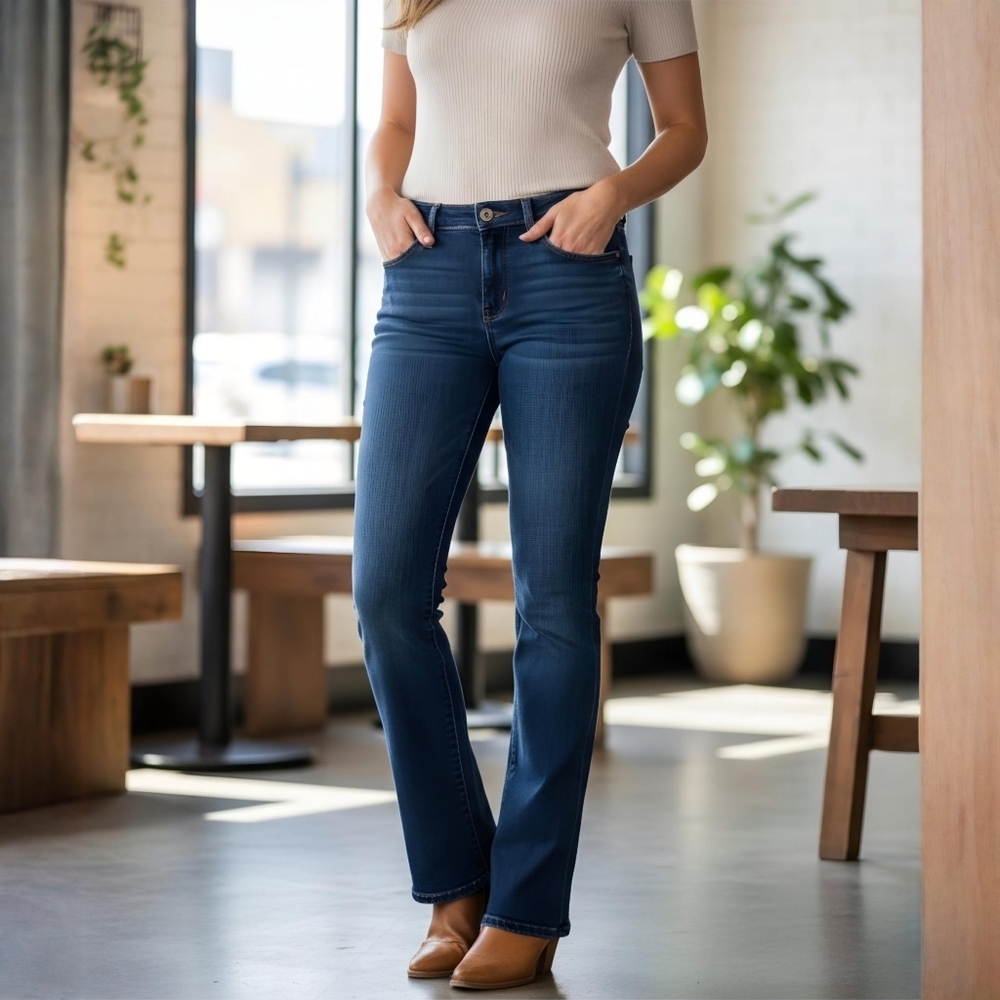 Fossil ✦ Bootcut Jeans ✦ Medium Wash Stretch Denim Classic 5‑Pocket Sz 27